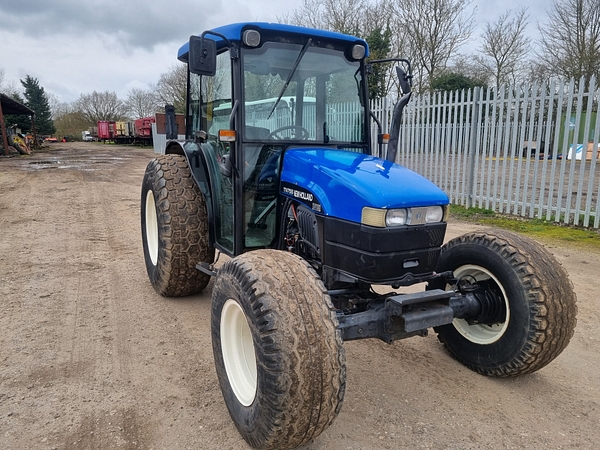 Chris Atkin & Son Ltd - New Holland TN 75S